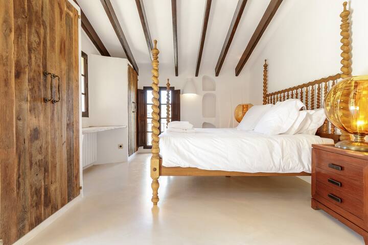 Can Topa gallery image 2