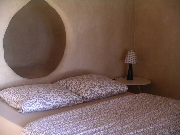 1 ห้องนอน 2 ห้องน้ำ