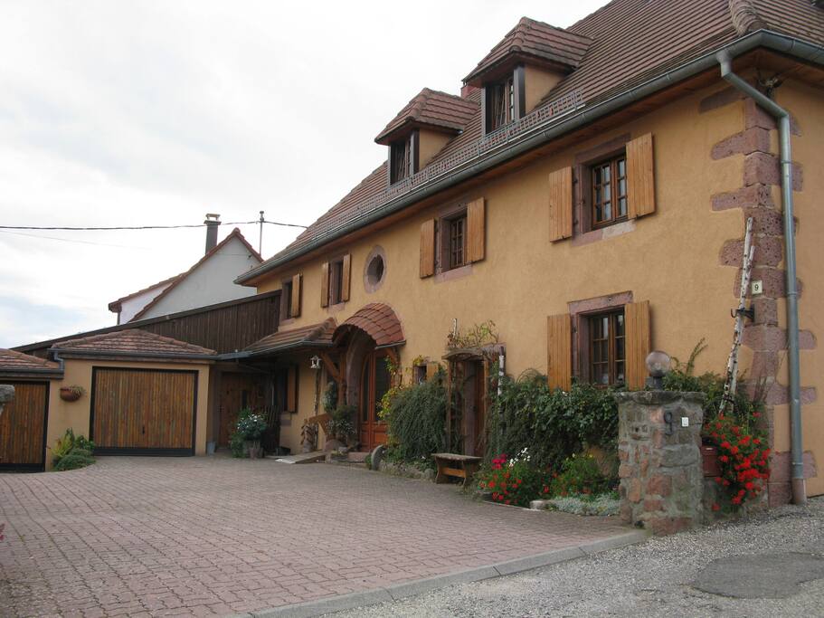 maison rénovée -parking
