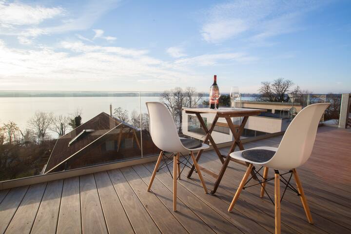 Haus am See mit Sauna