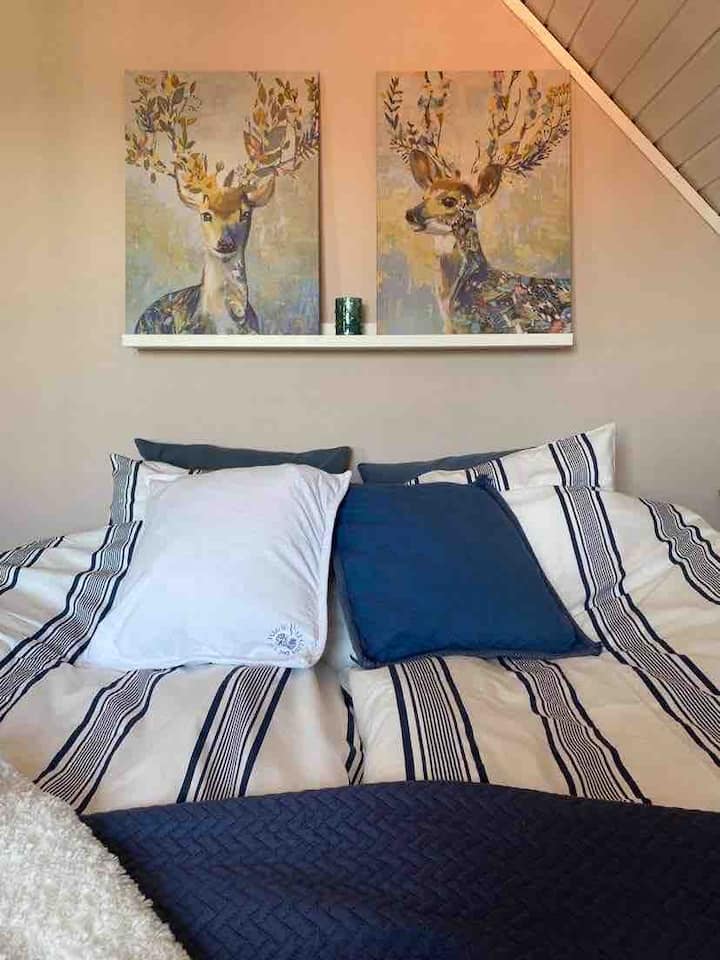 Dormitorio principal con un bonito colchón. 