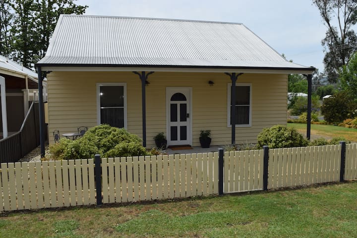 Number 1 Bakery Lane, King Valley