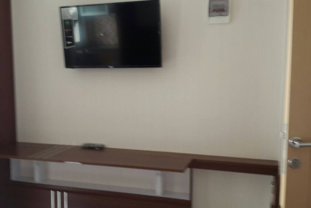 Brand New TV and working desk