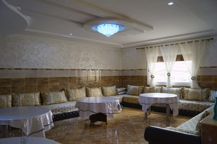 Villa Yasmine Avec Piscine à Oujda - Uchda
