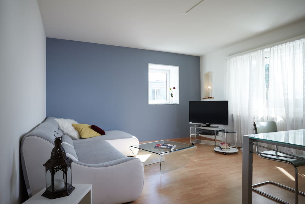 Gemütliches grosses Wohnzimmer mit TV, Radio und WIFI.