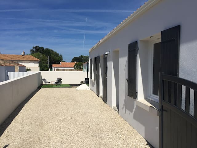 House ground floor in Chaucre St Georges 3 bedrooms.