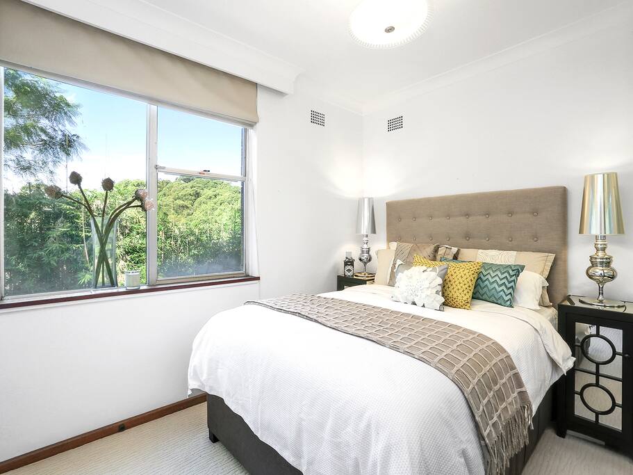 Luxurious orthopaedic support queen bed.