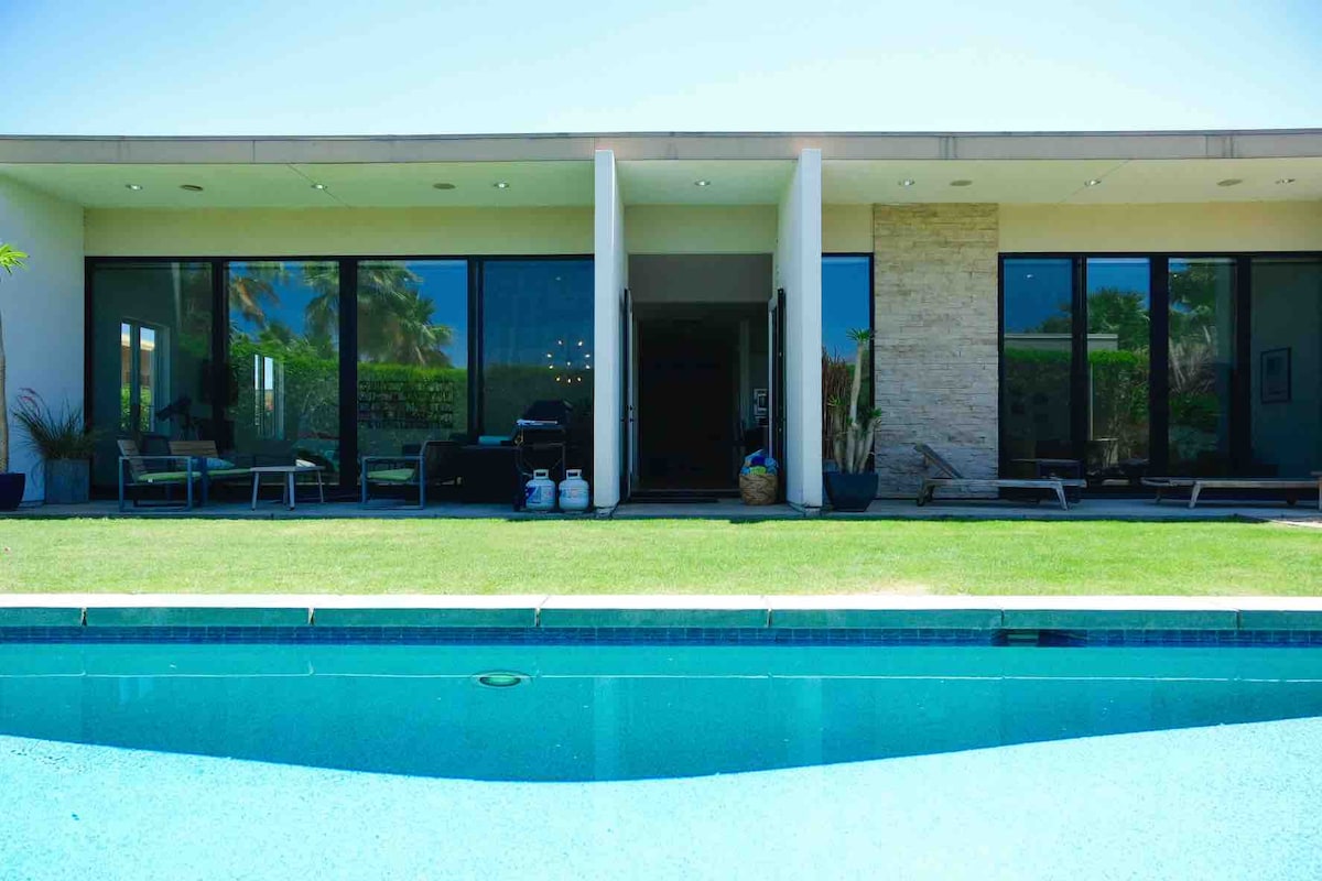 La Quinta Estate — full house with covered patio and pool