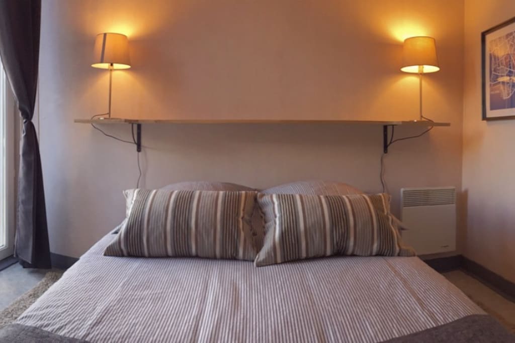 Chambre face lit