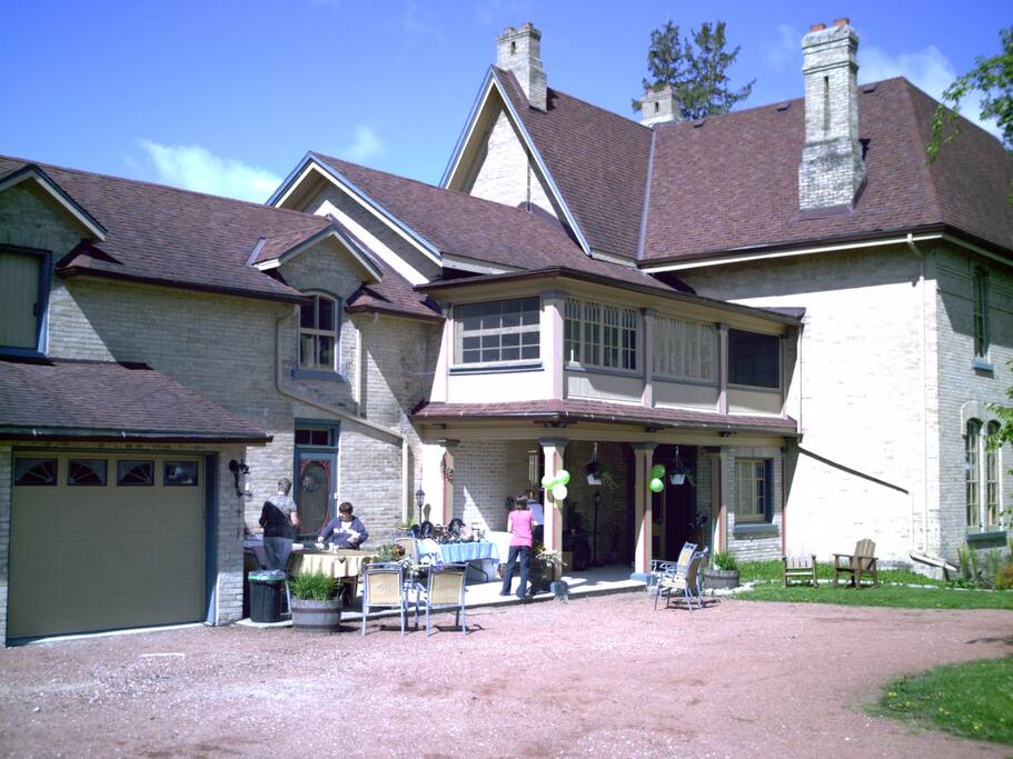 side entrance
