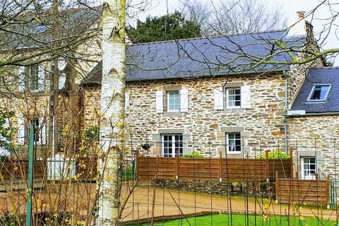 Gite Ty Coz in the quiet and countryside