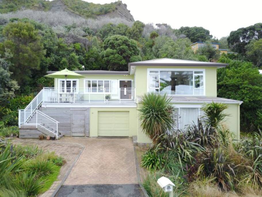 Renovated, comfortable, stylish beach property.