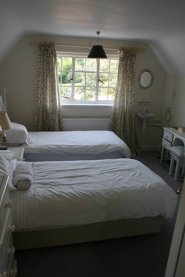 Top 10 Airbnb Vacation Rentals In Bosham, United Kingdom Updated 2024