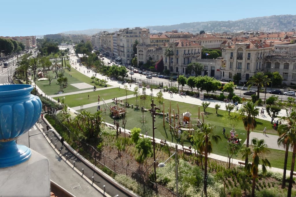 Vue sur les jardins de la coulée verte