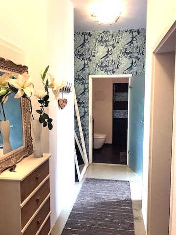 Design Juwel mitten in der MITTE!