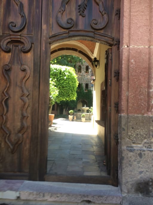 Enter beautiful welcome condo courtyard