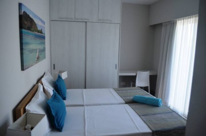 Спалня 3 + баня + 1 самостоятелна тераса