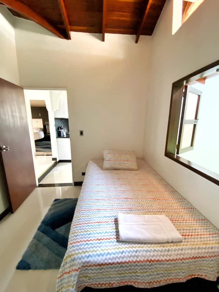 غرفة النوم 2