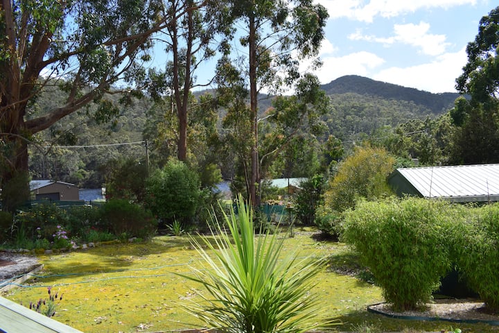 Platypus Chalet