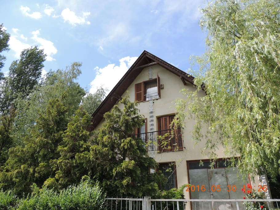 weekend house from outside