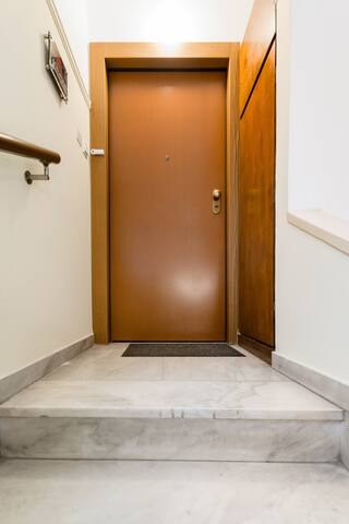 Walk to The Acropolis From a Penthouse in Koukaki gallery image 5