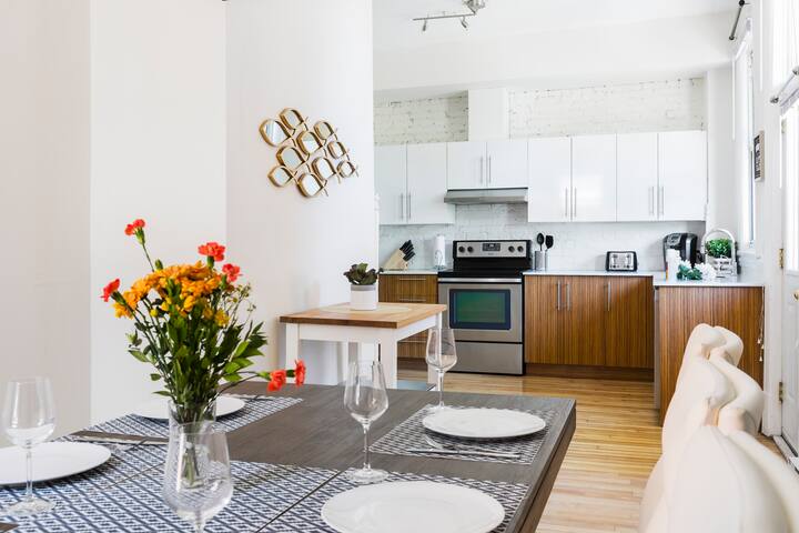 MTLVR #08 | Best Plateau area, A/C, Metro 10 min gallery image 5