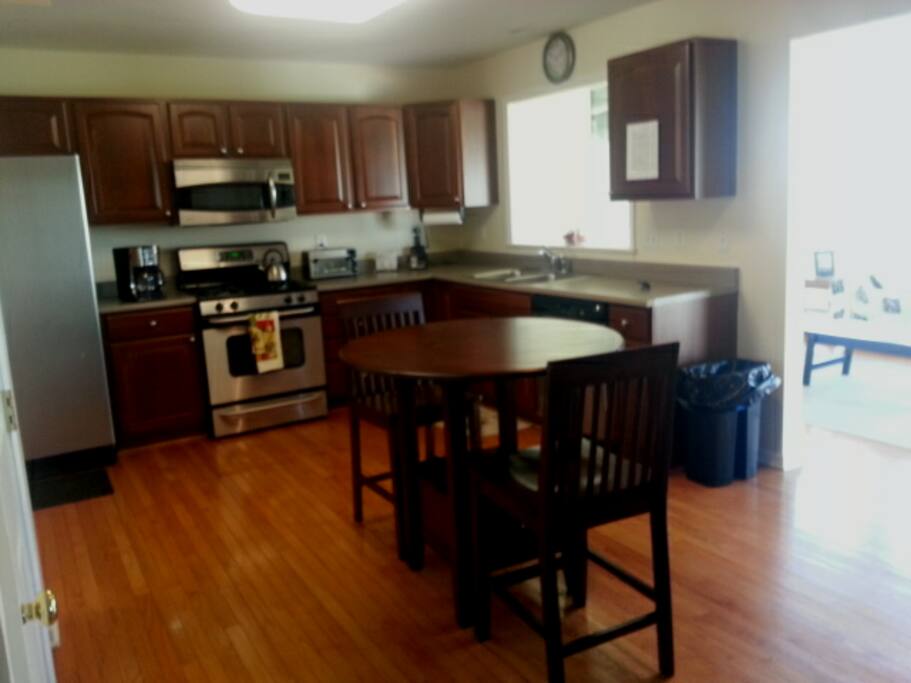 Open Kitchen Stainlessappliances Breakfast Bar Stool