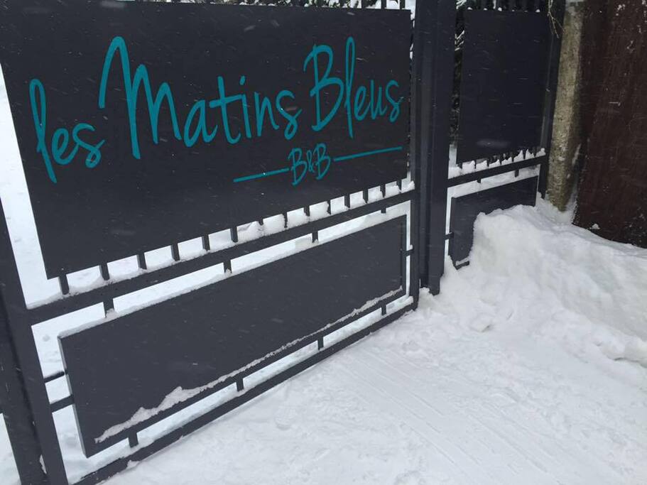 Entrée Les Matins Bleus