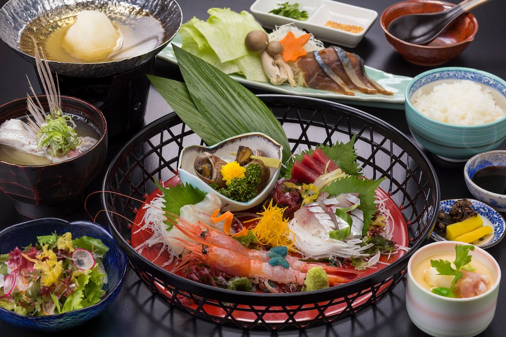 This is the kind of dinner course we will prepare for you. You can also upgrade your seafood course if desired.