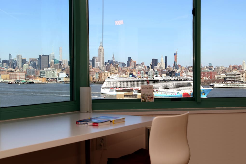 View from your bedroom - Manhattan Skyline