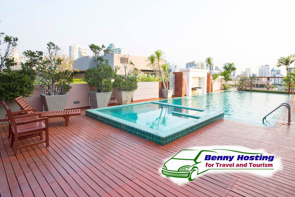 Kid's pool area
