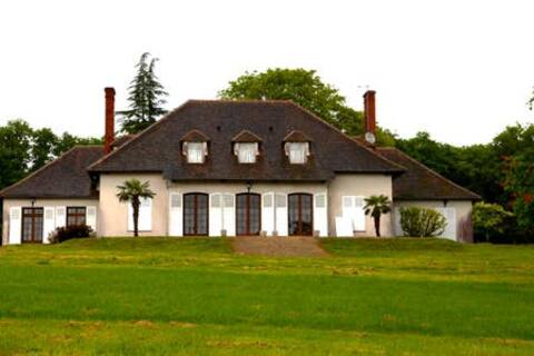 Le Chenelier Manoir