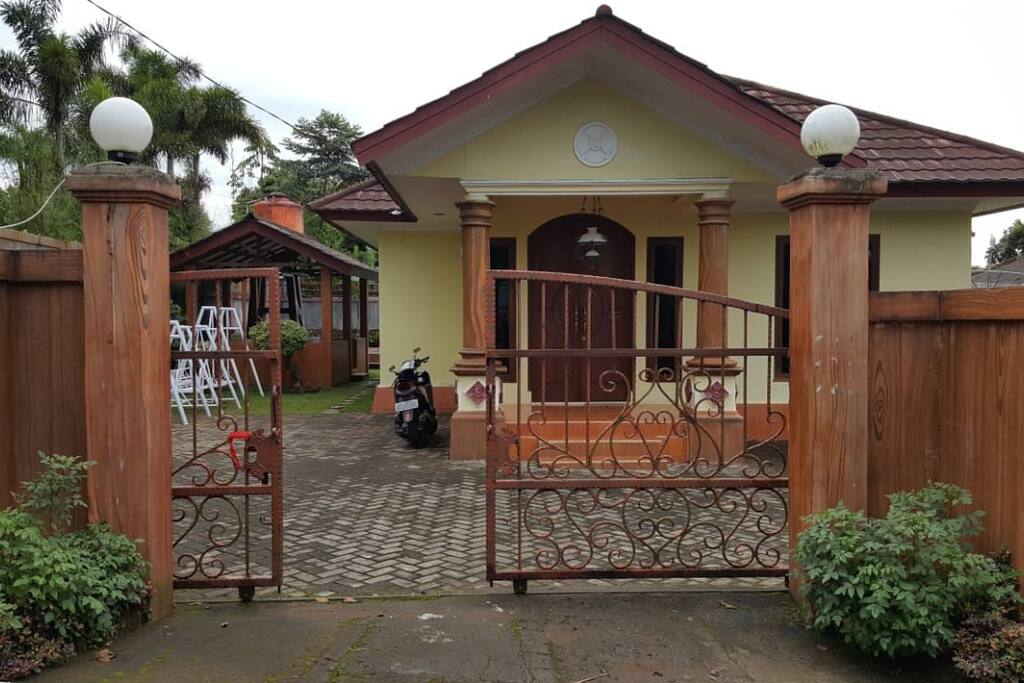 38+ Villa Cemara Taman Safari Gif