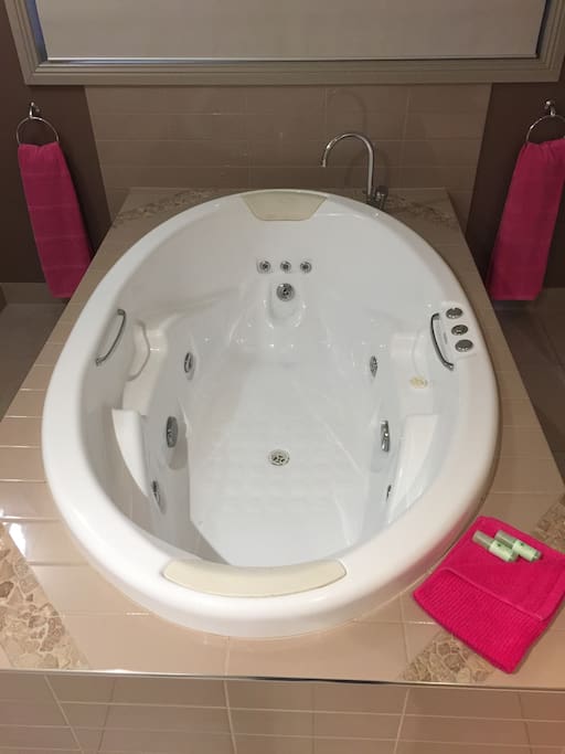 A double spa for relaxing - definitely a highlight for most guests.