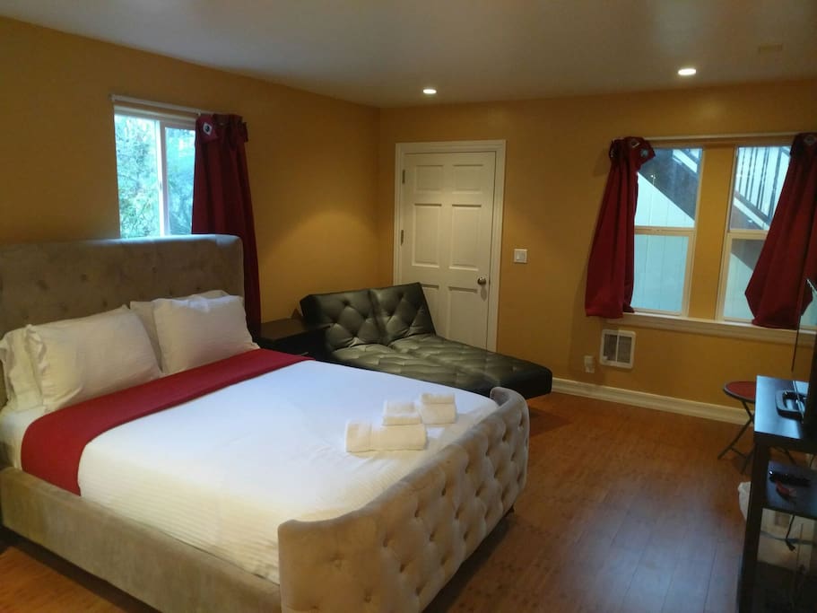 Private downstairs master bedroom with Queen Bed and Private Bathroom