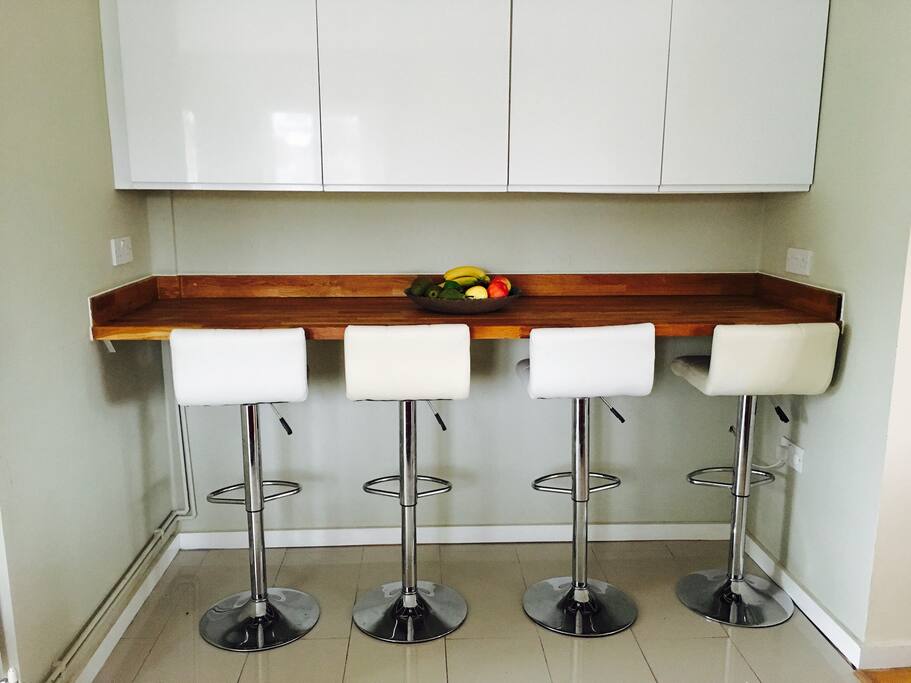 Breakfast bar