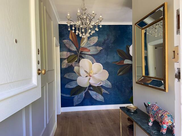 Newlands home, super fast WiFi with batteries gallery image 2