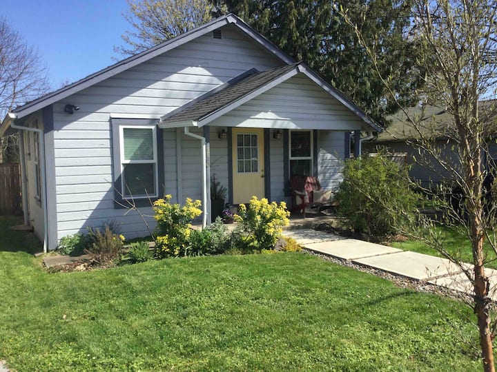 Wine Country Getaway in Carlton, Oregon Cottages for Rent in Carlton
