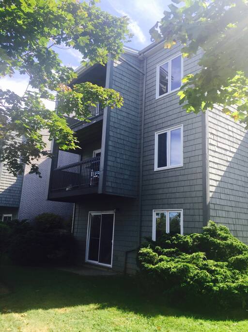 3 story townhouse!