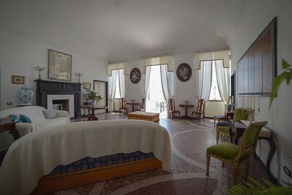 Salone comune vista mare