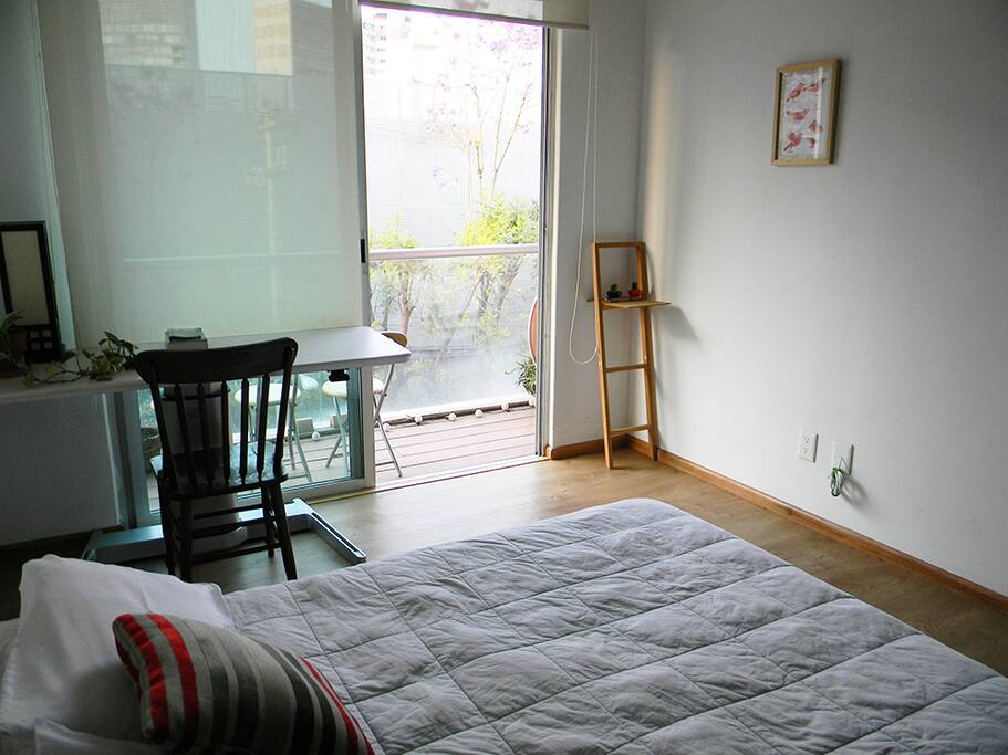 Has full length blackout curtains