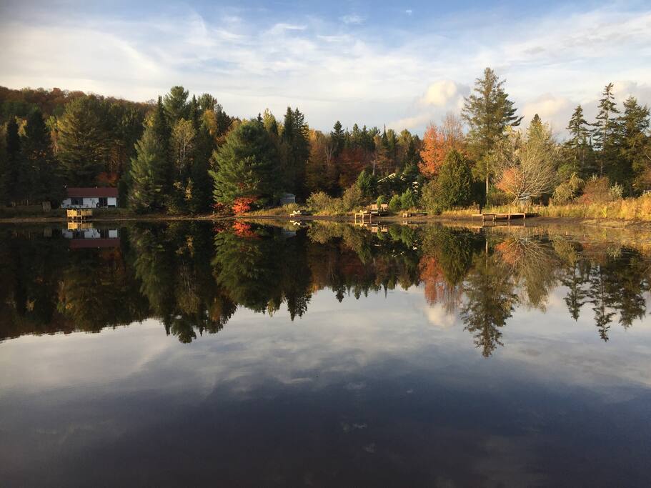 Lac sans moteur avec plage, à moins d'une minute de marche du chalet