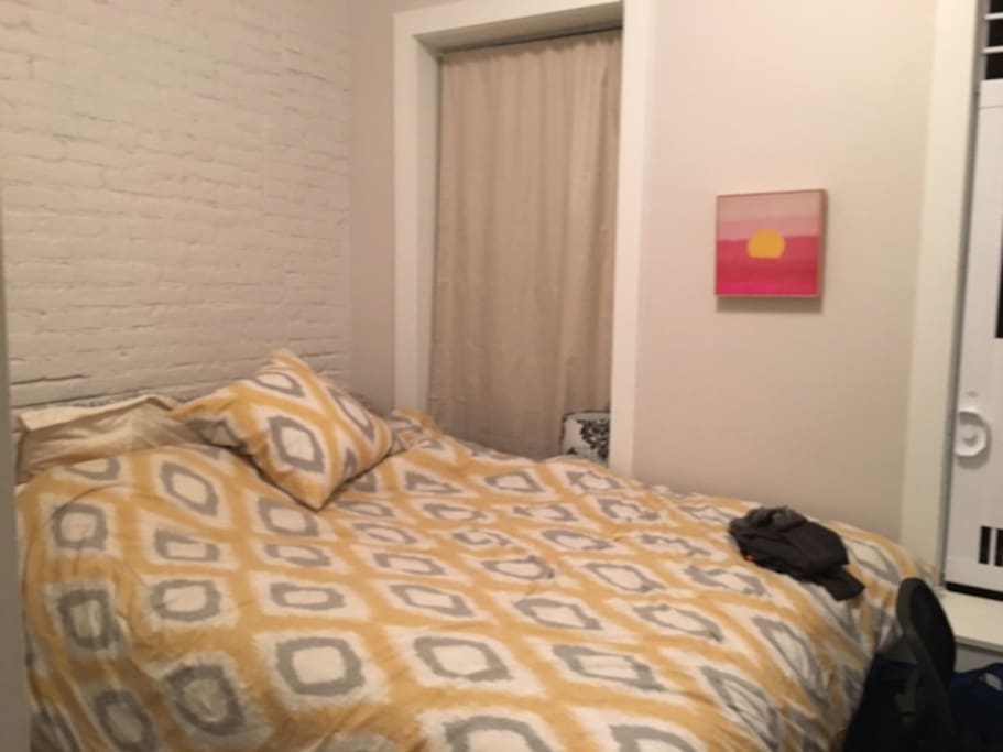 Bedroom - Queen Bed