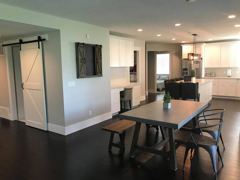 Kitchen/Dining area