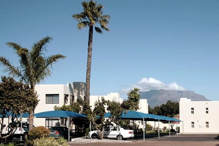 Amies Self Catering Apartments – Apartment E gallery image 2