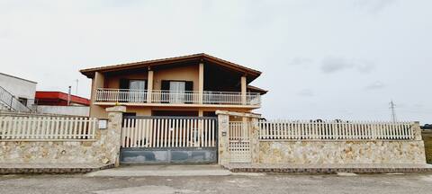 Villa Lomartire, spacious and close to the sea