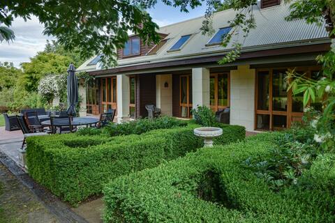 Manata Homestead | No extra fees | Swimming Pool