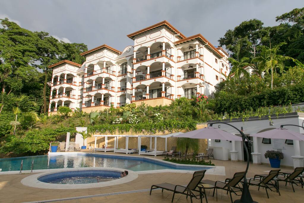Pool & facade