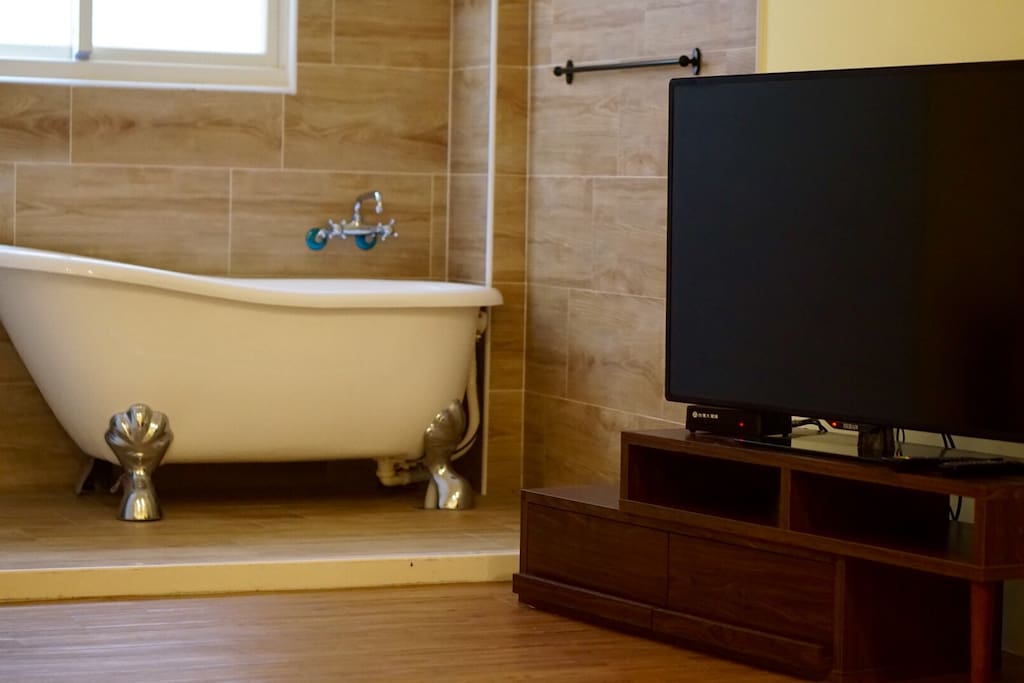 Extra bathtub in the room that you can enjoy房內附浴缸可泡澡