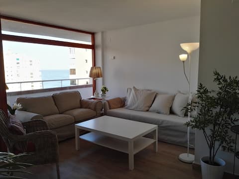 Airbnb con mejor rendimiento: Nice apartment on the beach of Torremolinos en Torremolinos